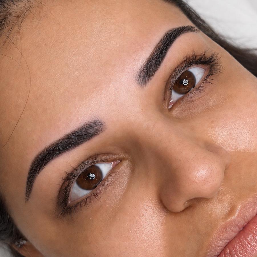 Brows permanent makeup treatment